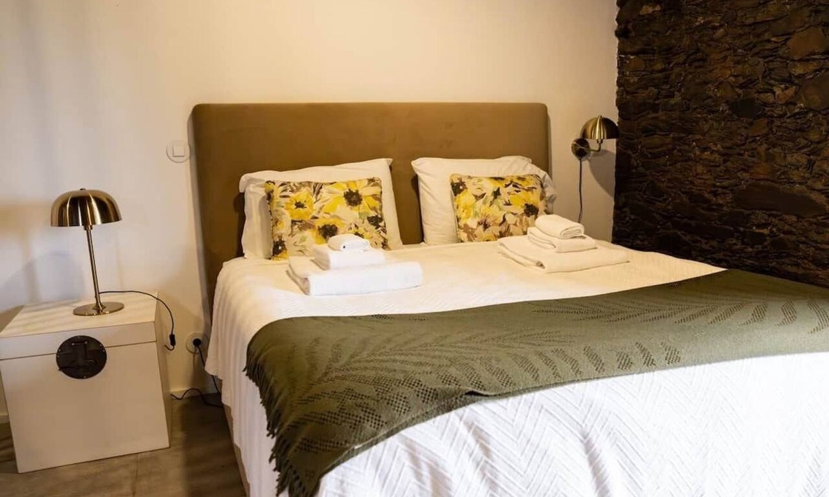 Provesende Apartment | Reino Maravilhoso Studio · Provesende, Douro; swimming pool,