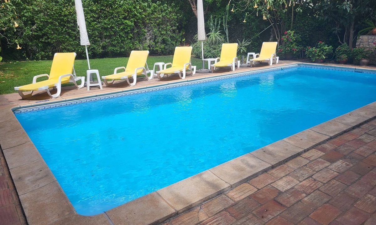Almancil Villa | Renovated 5 Bedroom Villa With Swimming Pool in Almancil