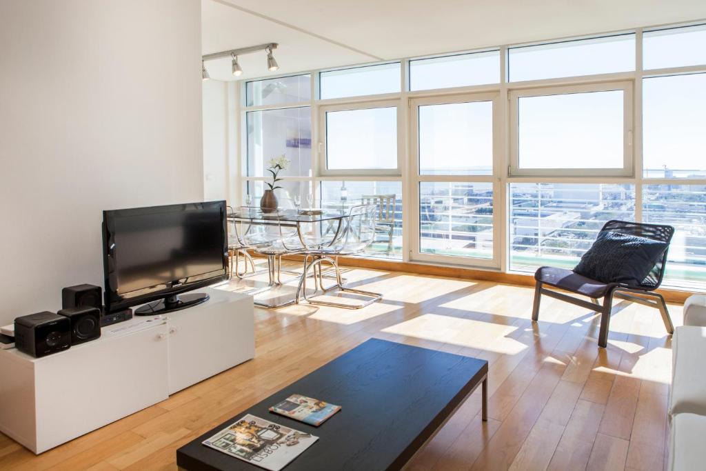 Parque das Nacoes Apartment | RENT4REST LISBON PARQUE DAS NAÇÕES 17Th FLOOR RIVER VIEW