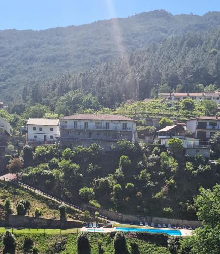 Geres House | Residencial Janela