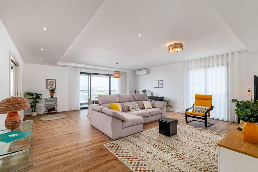 Linda-a-Velha Apartment | Retiro dos Freixos - 15 Min from Lisbon & Cascais