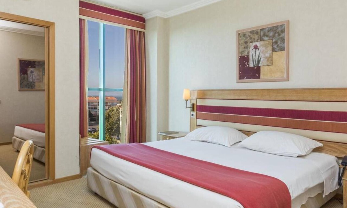 Carcavelos Hotel | Riviera Hotel Carcavelos