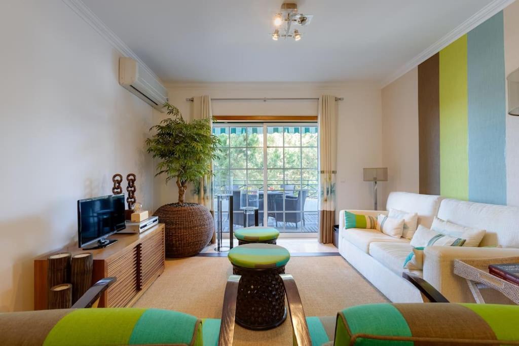 Vale de Carro Apartment | ROJA PÉ - Elegante apartamento T2 com AC perto do Pine Cliffs