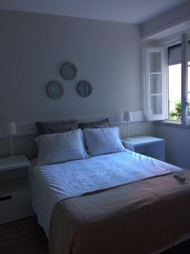 Sao Joao de Deus Apartment | Romantic 1 Bedroom Apartment at Roma Avenue - 1C