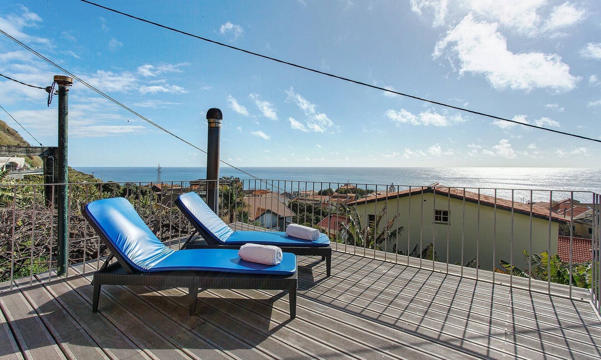 Prazeres House | Romantic Ocean Getaway