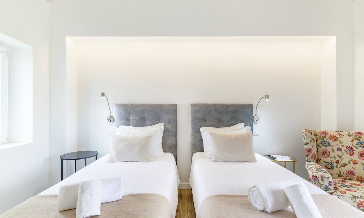 Sao Luis Apartment | Room 'Monte Do Sol 4' with Mountain View, Wi-Fi and Air Conditioning