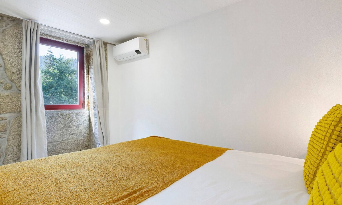 Ribeira Apartment | Room 'Quarto 11 - Quinta Do Avô' with Mountain View, Wi-Fi and Air Conditioning