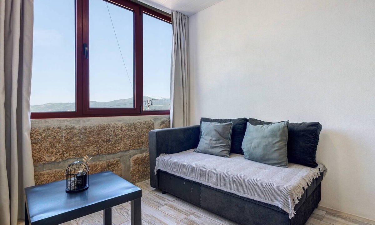 Ribeira Apartment | Room 'Room 12 - Quinta Do Avô' with Mountain View, Wi-Fi and Air Conditioning