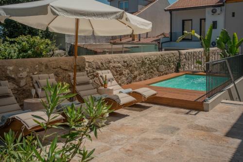 Bonfim Apartment | São Victor Residences - 1 Presidential Garden Suite with Private Pool