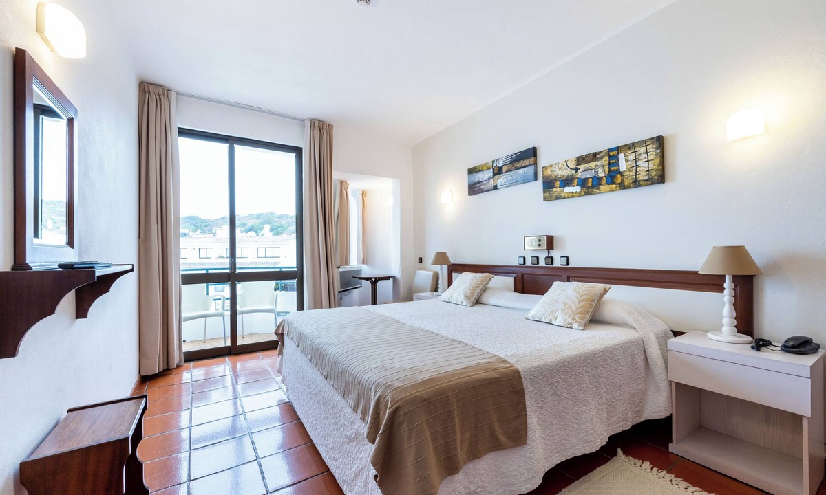 Salema Hotel | Salema Beach Hotel