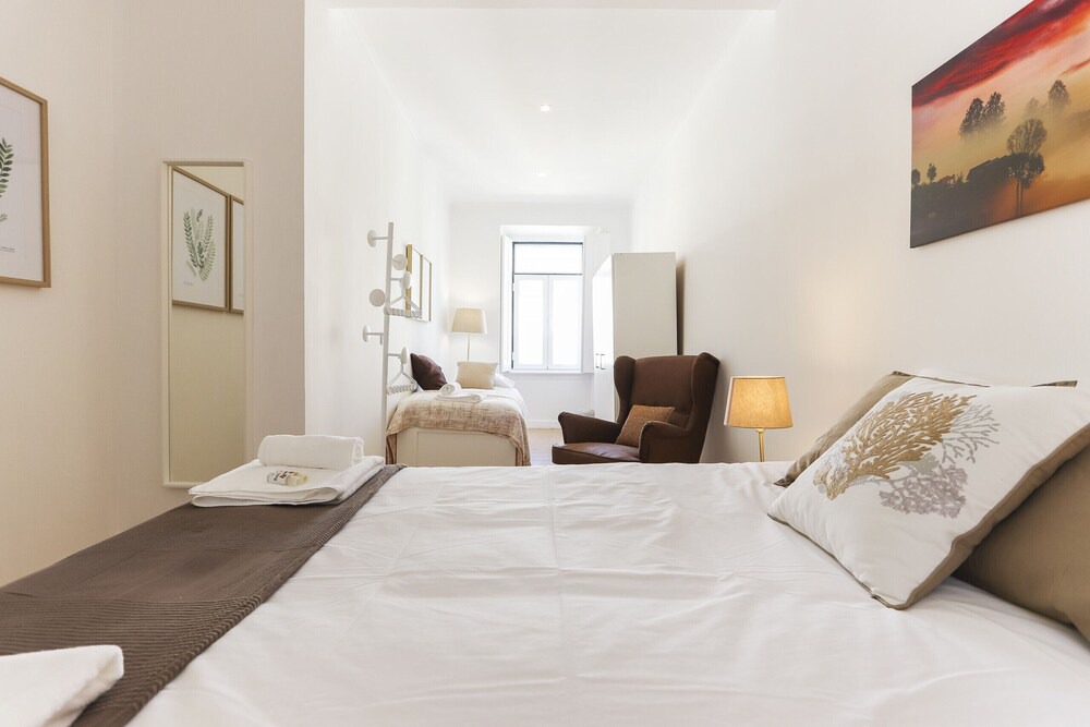 Santa Marta Vintage Design | Lisbon Old Town