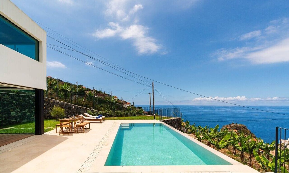 Ribeira Brava Villa | Scandinavian Villa Infinity Pool Ocean view Office with a View