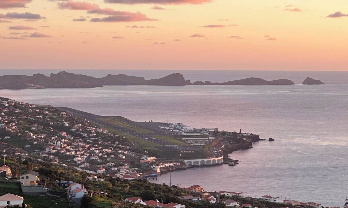 Gaula House | Sea View Andrade 3 Bedroom House