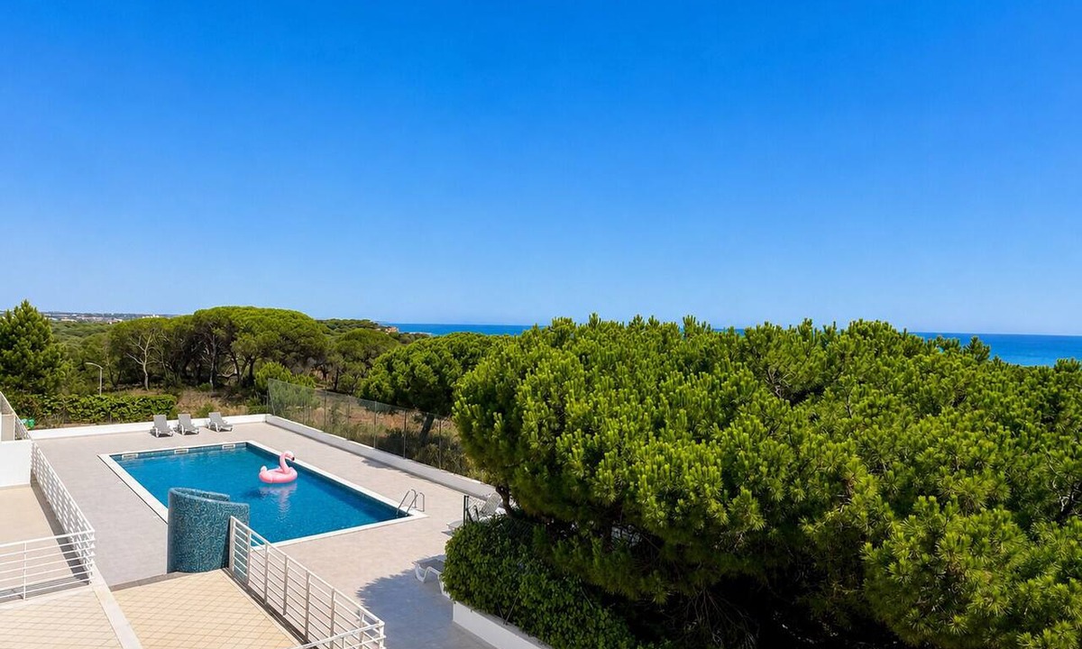 Aldeia das Acoteias Condo | Sea View T3 Duplex | 50m from Falésia Beach | Pool & BBQ