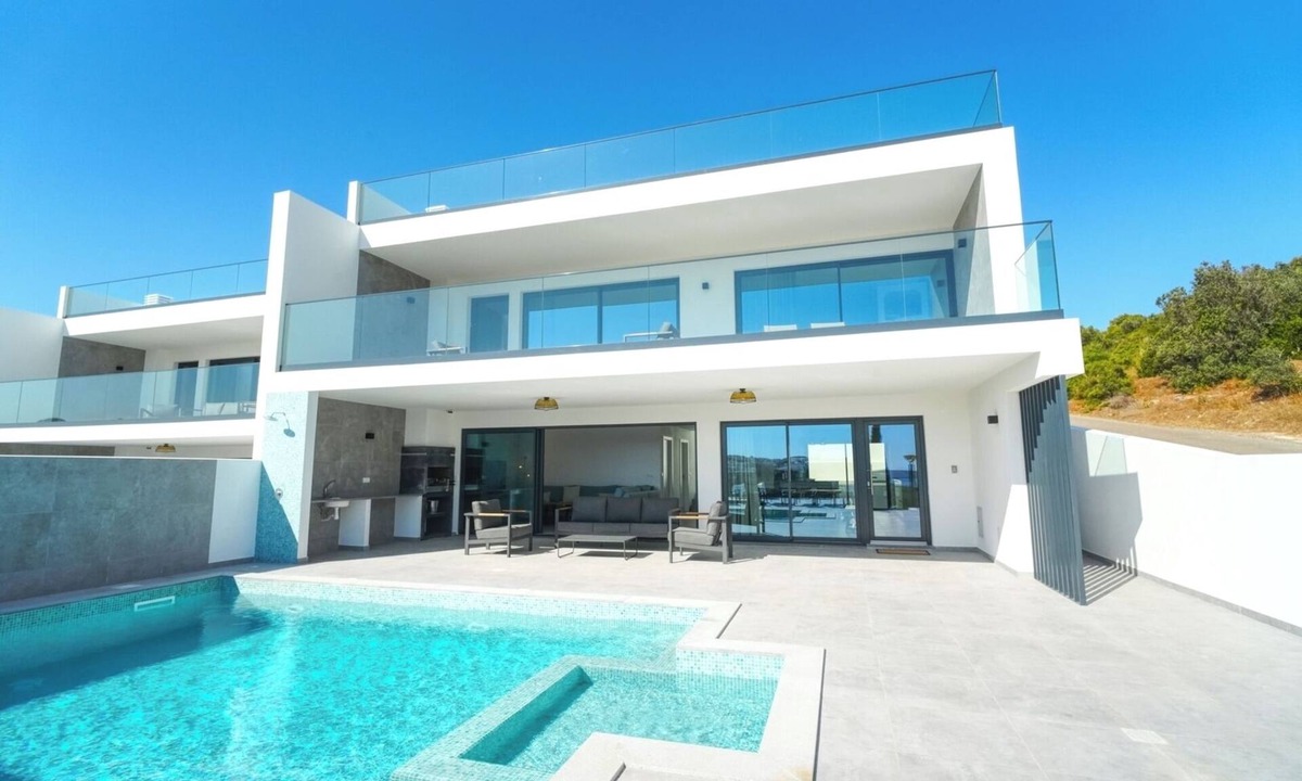 Salema Villa | Simply Salema: Villa Praia Dourada, Ocean Villa