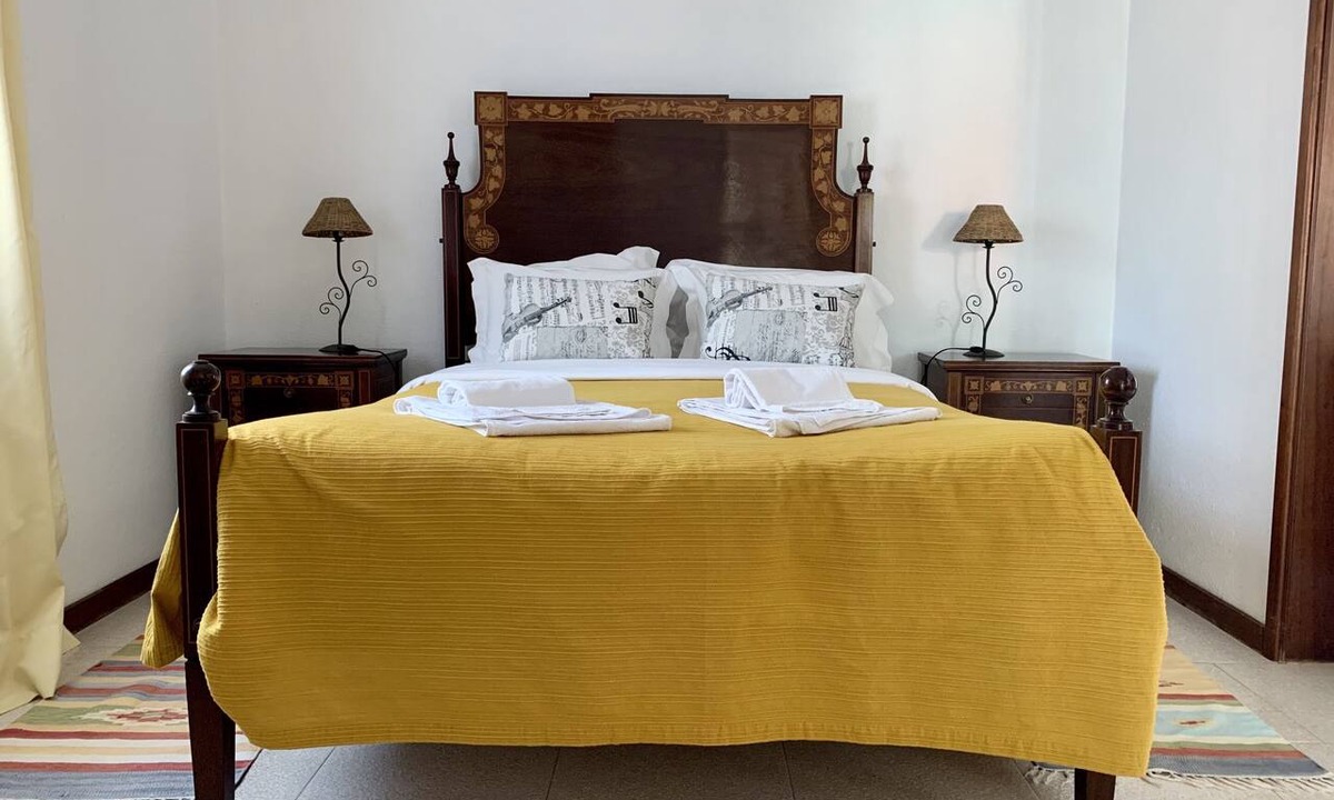 Cascais Cabin | Sintra Room - Manelisa Cascais