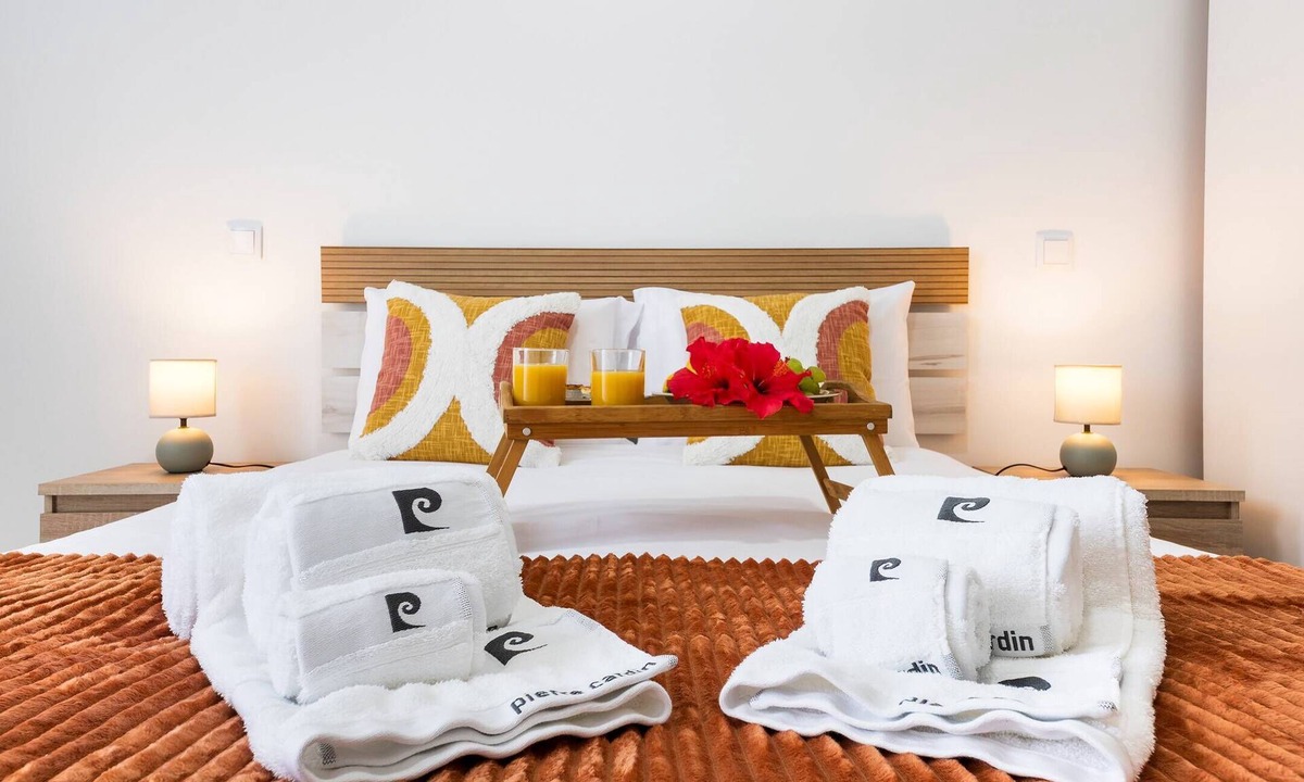 Canhas Apartment | Sol Blessing by Galmi