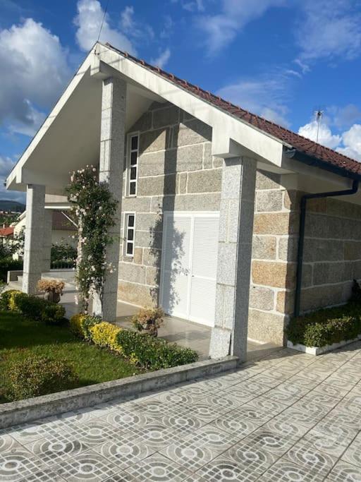 Guimaraes Villa | Souto Guimarães Country House