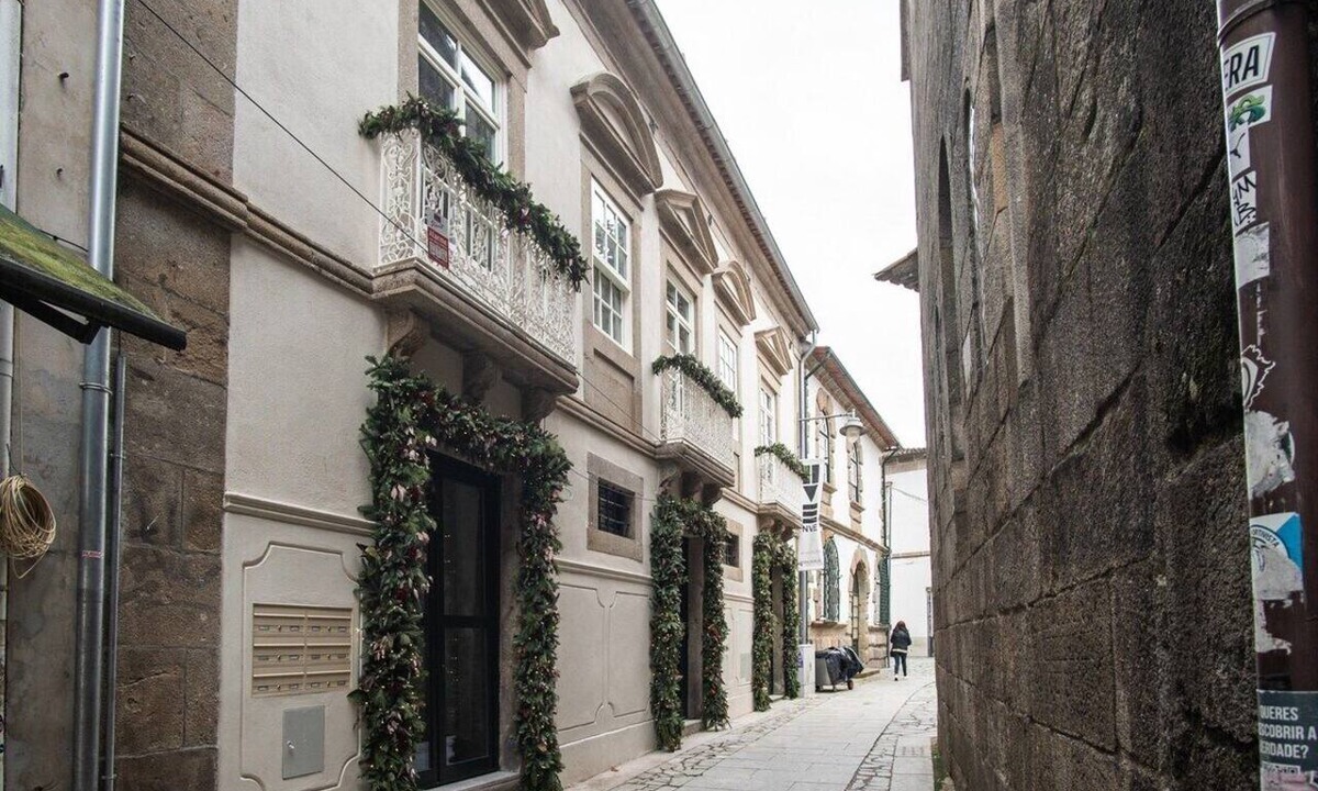 Old Town Apartment | Sra. do Leite Next to Cathedral by Sé Apartamentos
