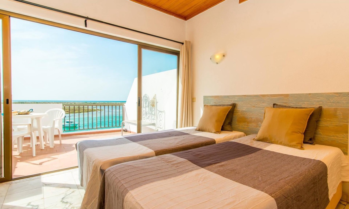 Cabanas Apartment | Studio Apartment with Sea View