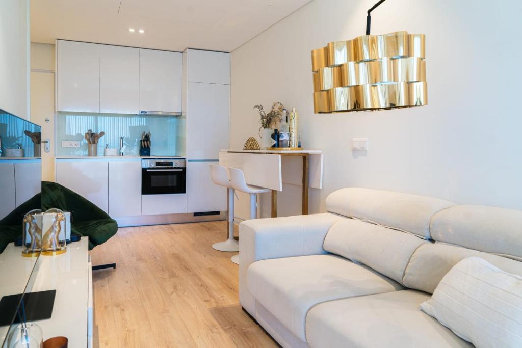 Campanha Apartment | Studio w/Balcony, Pool & Gym | Antas by Host Wise