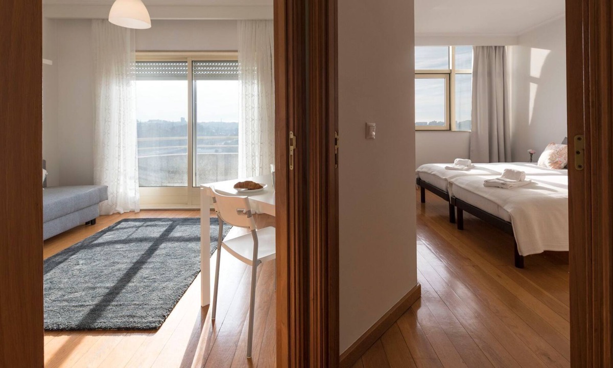 Santa Marinha Apartment | Stunning Porto Views by metro sation by LovelyStay