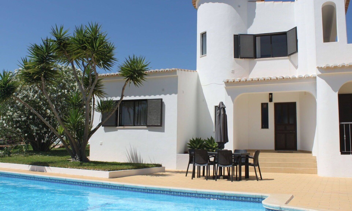 Poco Partido House | Stunning private villa for 6 people with WIFI, private pool, TV and terrace