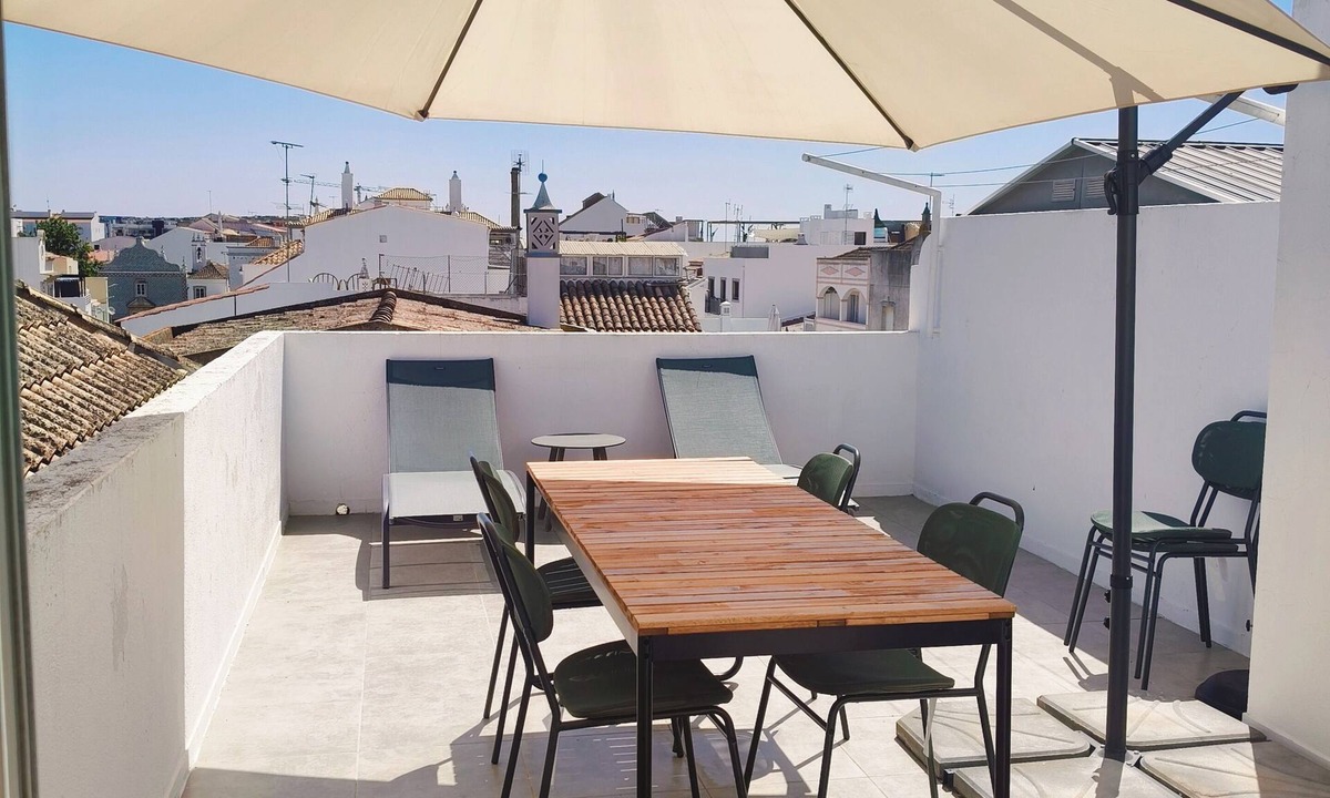 Tavira Apartment | Stylish apartment with private roof terrace in Tavira town center