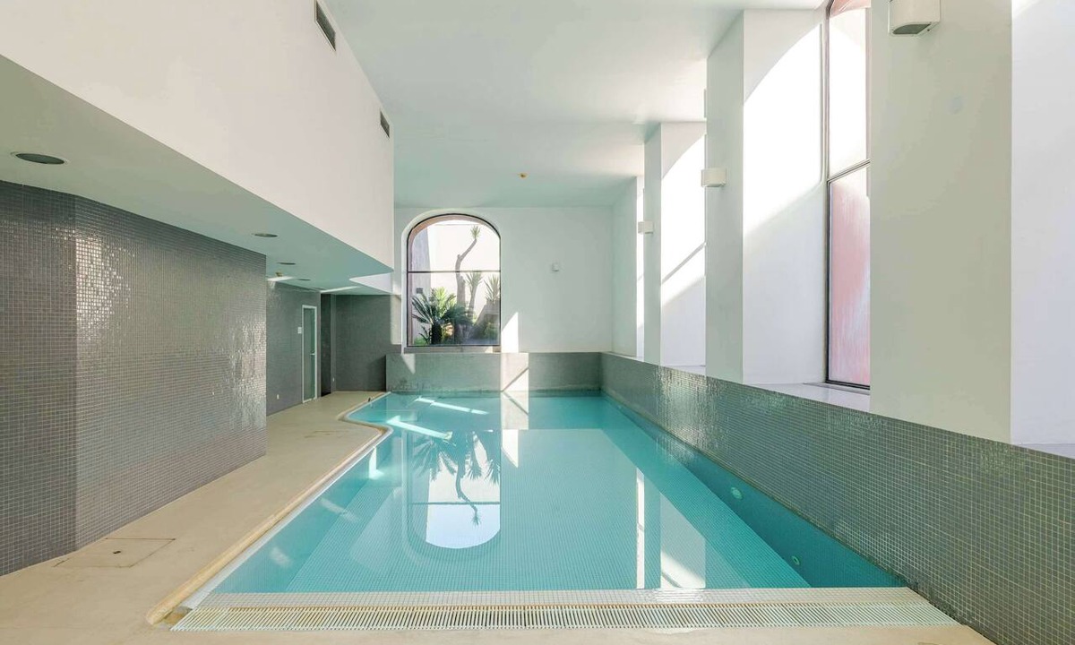 Lordelo do Ouro e Massarelos Apartment | Stylish Flat with Shared Pool & Garage by HostWise