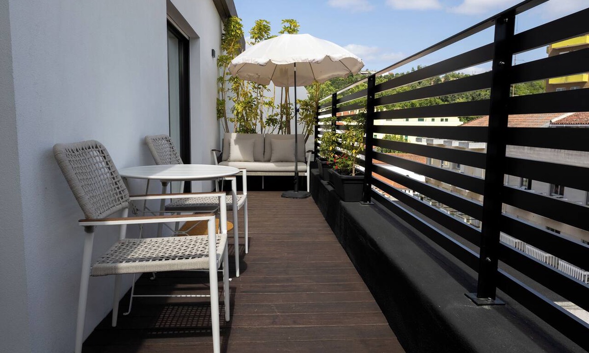 Barreira Apartment | Stylish Studio | Private Balcony & Tiles · Leiria
