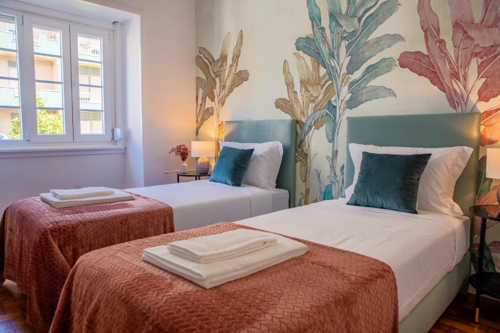 Sao Joao de Deus House | Succeed Campo Pequeno Suites