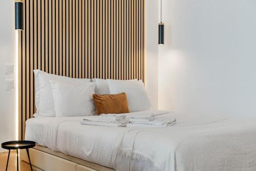 Bairro Alto Apartment | Sunlit & Patio Studios - Prime Lisbon