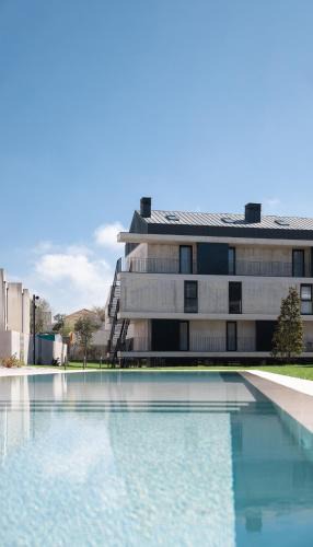 Fao Apartment | Sunny Duplex with Pool and Ofir Beach Nature Escape