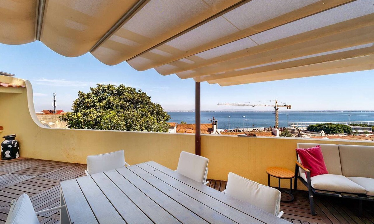 Alfama Apartment | Sunny Terrace Apartment w/River Views