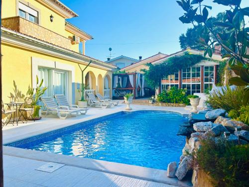 Santo Andre de Poiares House | Sunrise Villa Alvorada - Orchard Lookout