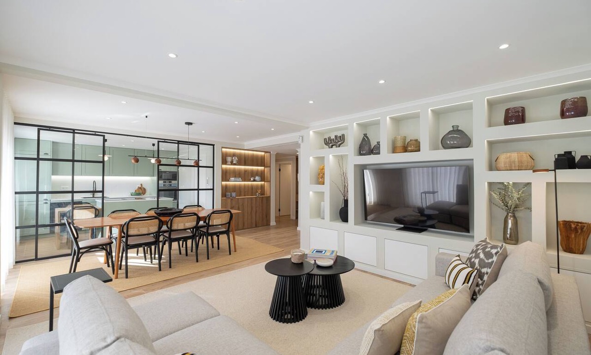 Cascais Apartment | Superb 3 Bedroom Apartment in the Heart of Monte Estoril