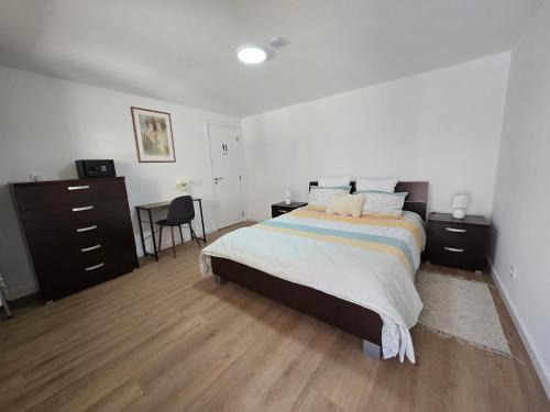 Aradas Apartment | Suzi's Garden Aveiro