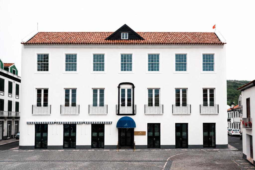 Horta Hotel | The Book Hotel