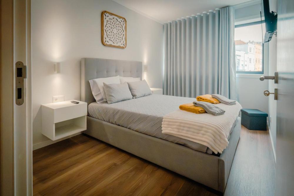 Paranhos Apartment | The Cale - Antero de Quental - 12