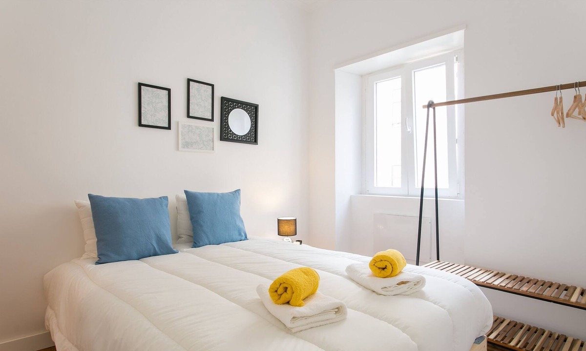 Santa Engracia Apartment | The Graceful Escape