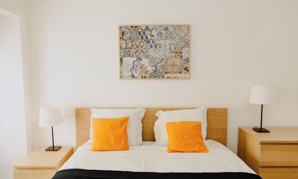 Santo Condestavel Apartment | The House from the Garden to the Star I