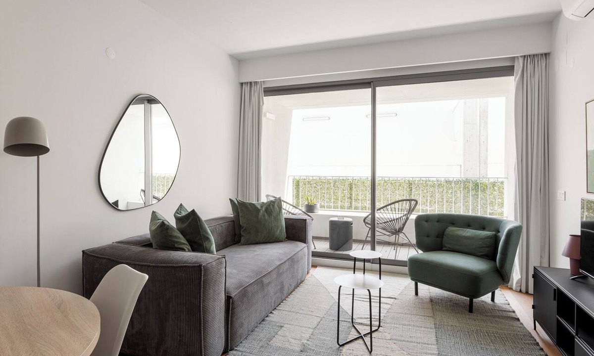 Sao Jorge de Arroios Apartment | The Urban Oasis–Elegant 2-Bedroom Duplex in Lisbon