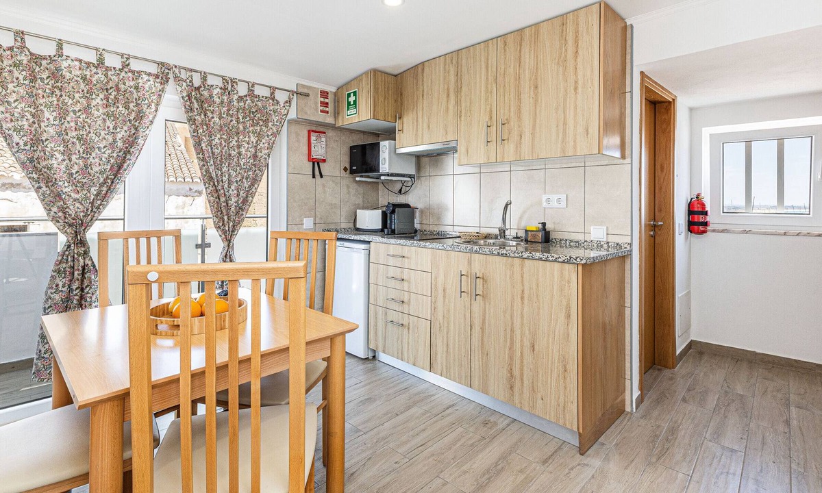 Lagos City Center Apartment | Top Floor apartment / Casa da Avo
