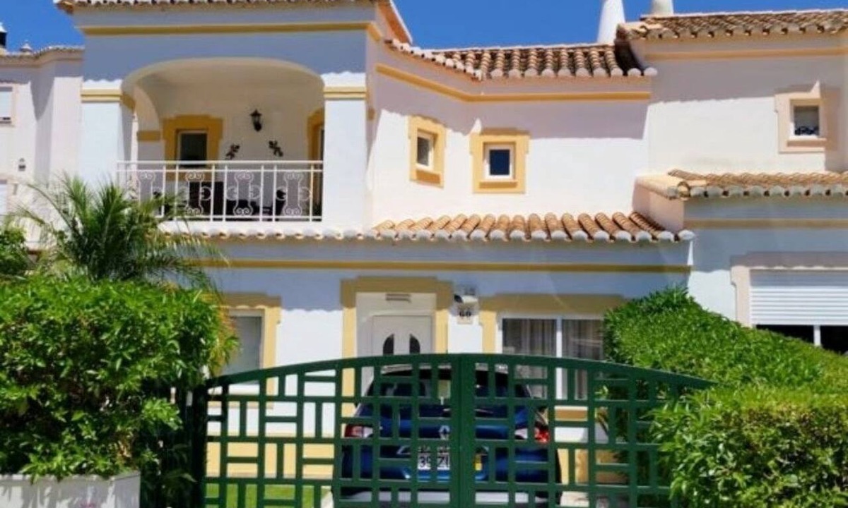 Portimao House | Townhouse 60, Portimão: Cozy 2-bedroom vacation home for 4 people