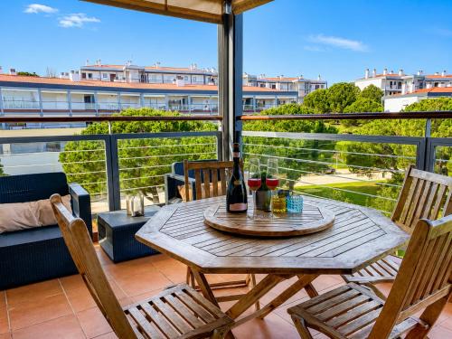 Telheiro Apartment | Up to 5 Guests, 5 Min from Meia Praia, Pool & Tennis