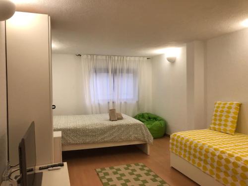 Lumiar Apartment | Urban Retreat Lisbon Apartment