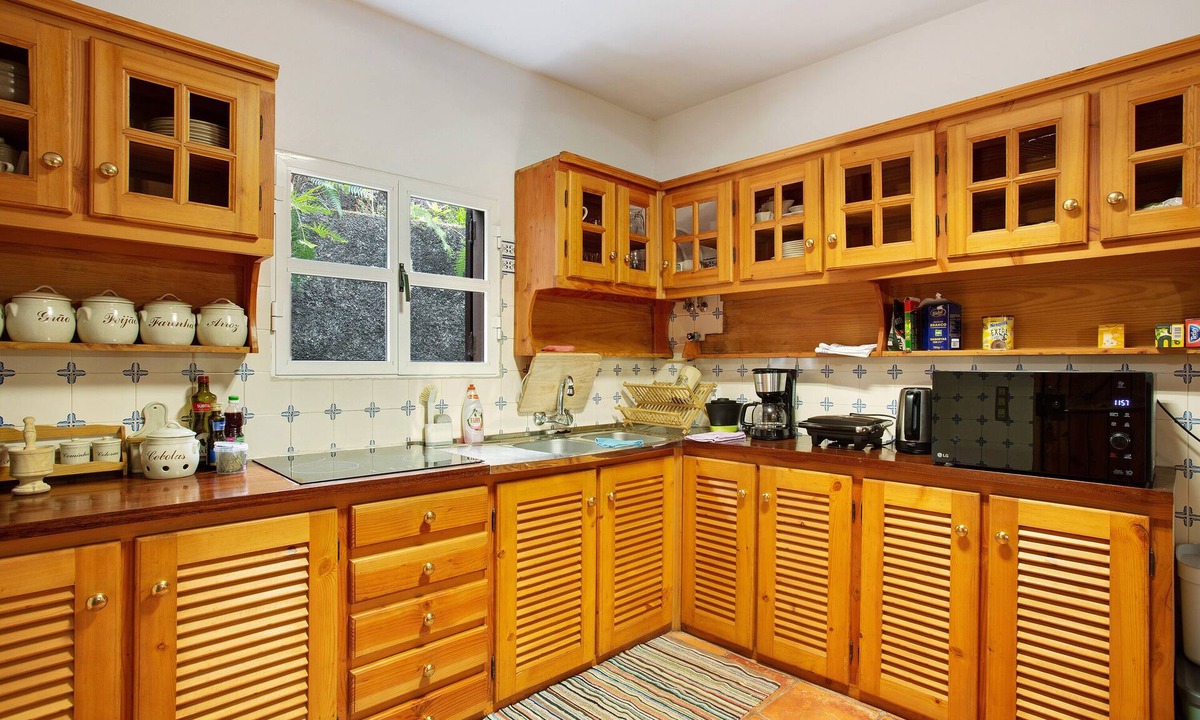 Santana House | Vacation Home "Pico Das Pedras 4 Reset Naturally" with Mountain View, Private Terrace & Wi-Fi