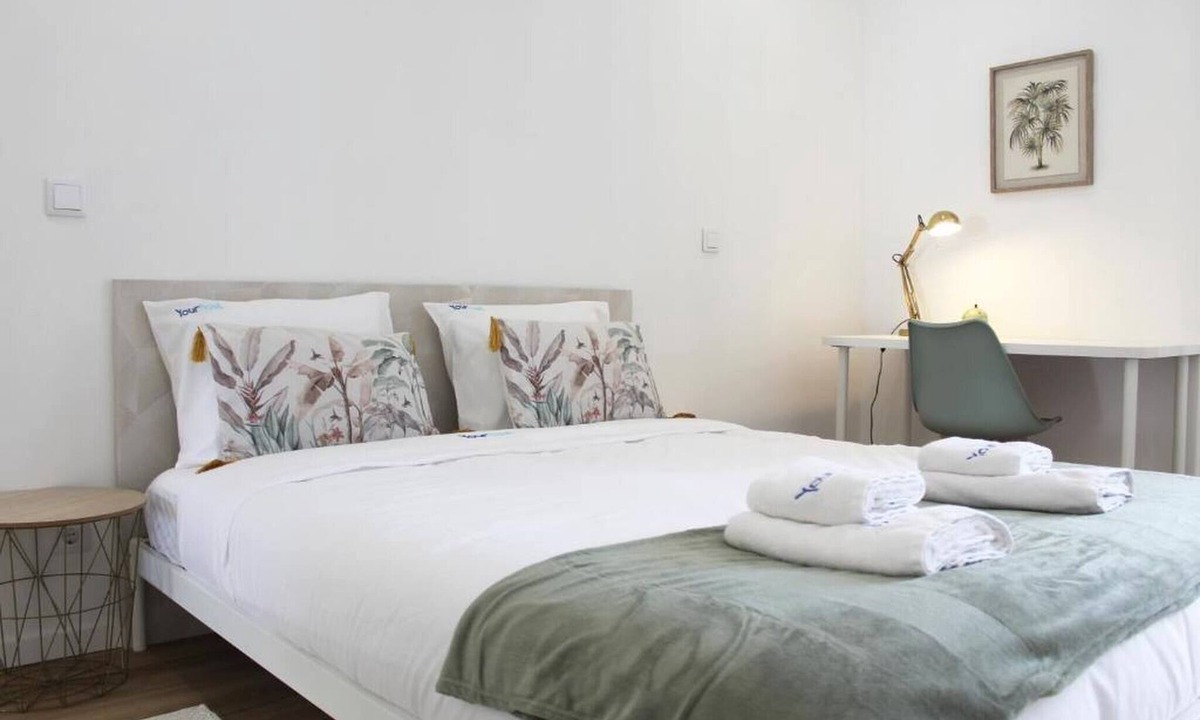 Porto Apartment | Valbom Hideaway Light, Style and Peace