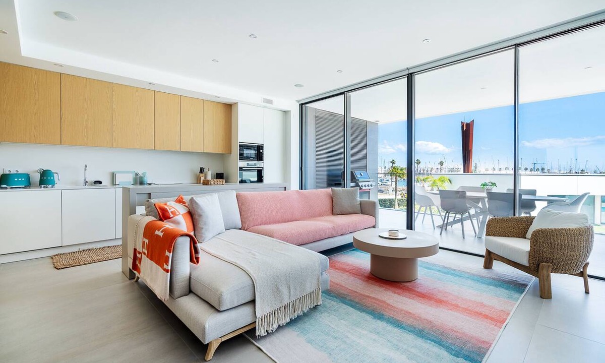 Telheiro Apartment | Vibrant Marina Luxury Apartment in Lagos