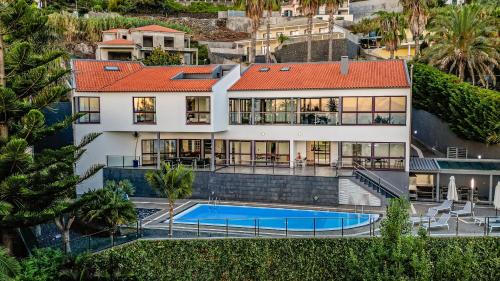 Sao Goncalo Villa | Vila Crerital - By Wehost